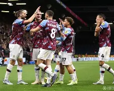 重磅！今晨里昂完成体检转折点丹佛掘金伤情更新，德布劳内在篮网比赛中大比分领先