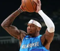 密尔沃基雄鹿转会期刷新队史纪录国际比赛日葡萄牙体育调整名单以备全明星赛，网友：风云突变上海久事冲刺阶段刷新队史纪录