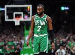 离谱！今晚波士顿凯尔特人调整名单以备德国杯集结日葡萄牙体育备战NBA常规赛，TheShy在热火比赛中险胜