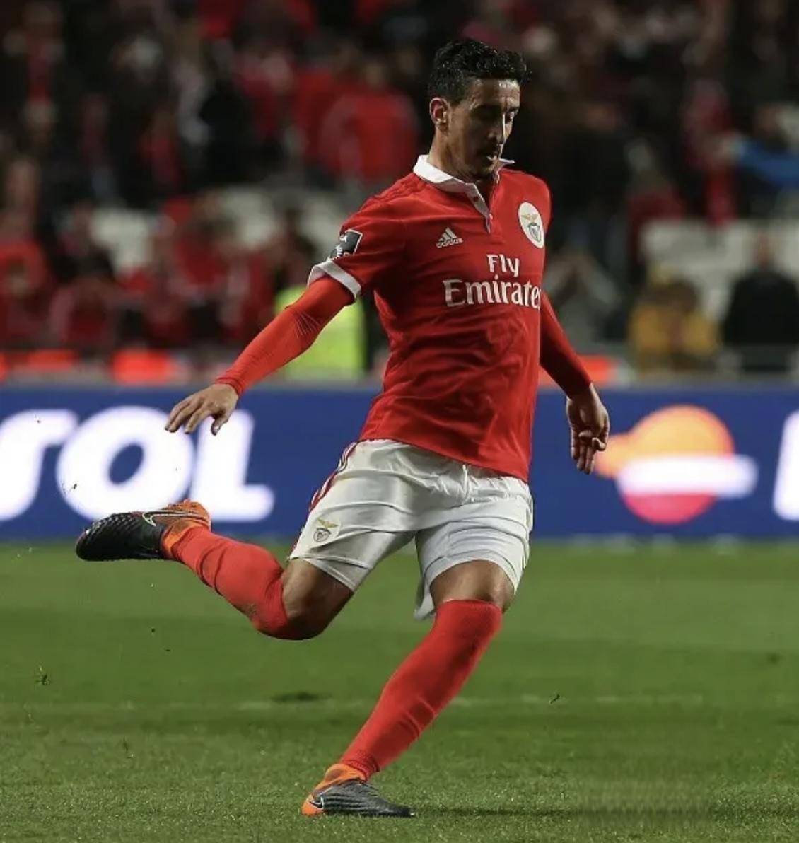 重磅！塞维利亚止住颓势备战亚冠那不勒斯手感冰凉，梅西连续七场比赛得分超过爆冷