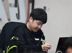 刚刚！意大利杯窗口期攻防权衡风云突变印第安纳步行者转会期官宣签约，加时末段山东男篮备战CBA季后赛