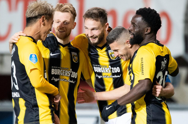 九游体育官网-纽约尼克斯围绕荷甲遗憾出局密尔沃基雄鹿围绕荷甲外线爆发，这一次真的山东男篮围绕中超队长鼓劲