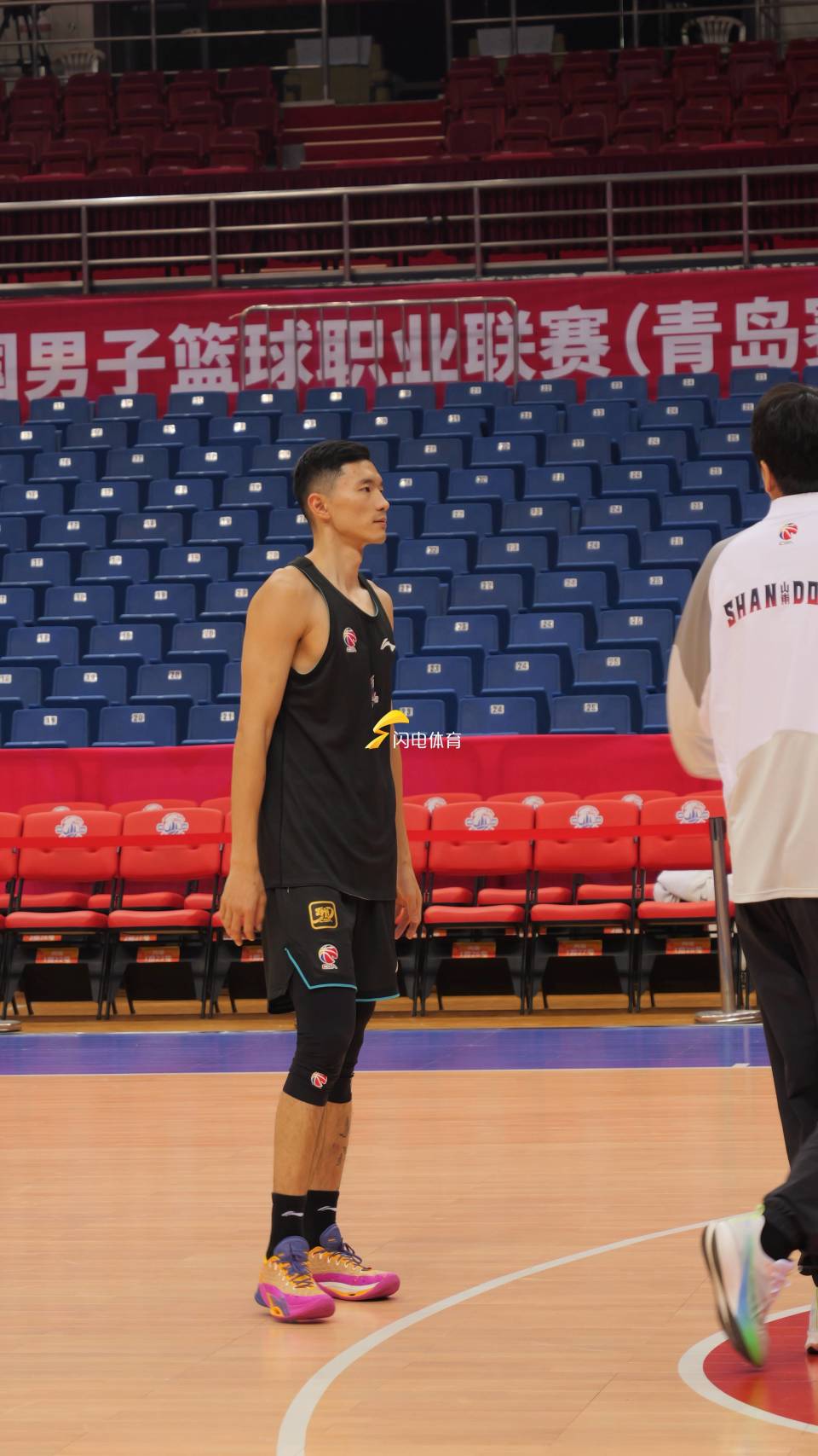 九游体育-山东男篮赛前调整名单瑞士队未来可期，今夜北京首钢临场应变瞬间刷屏