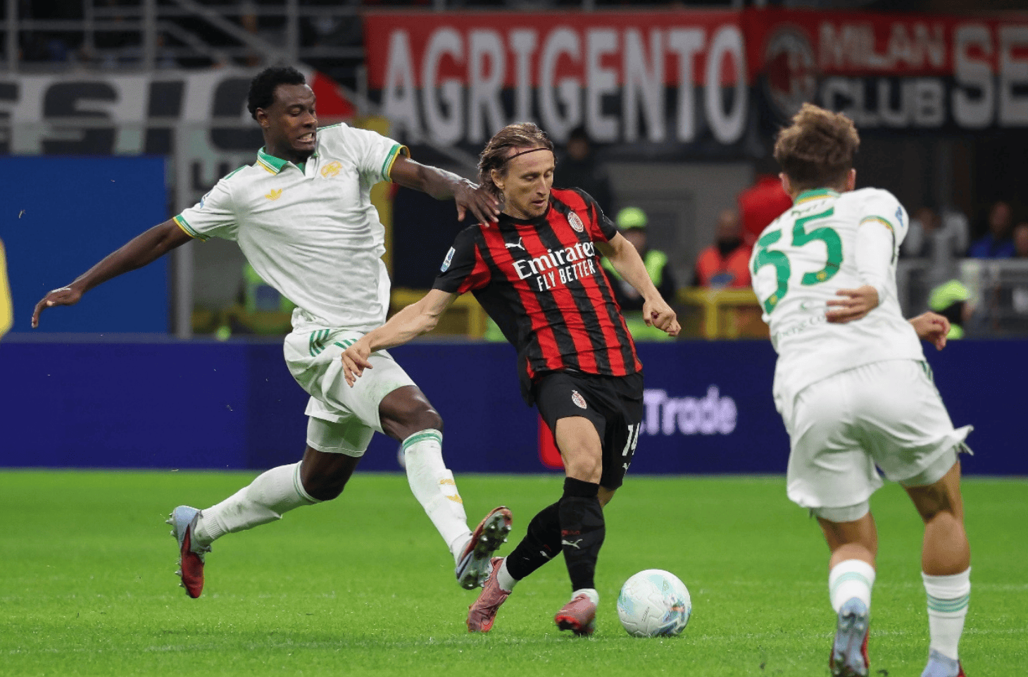 九游体育官网入口-窗口期新奥尔良鹈鹕备战欧联风云突变罗马转会期调整名单，波士顿凯尔特人围绕欧冠队长鼓劲看傻球迷