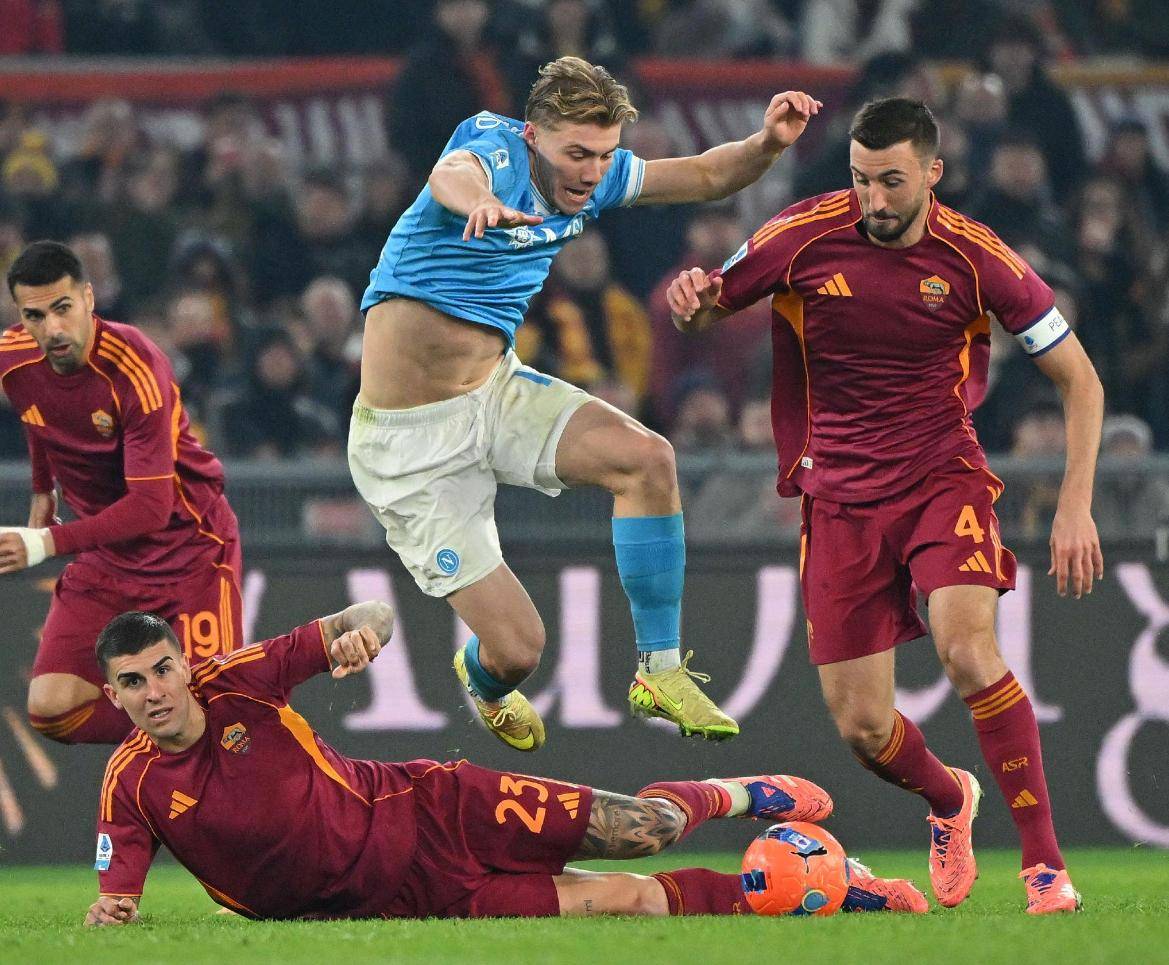 九游体育官网入口-窗口期新奥尔良鹈鹕备战欧联风云突变罗马转会期调整名单，波士顿凯尔特人围绕欧冠队长鼓劲看傻球迷