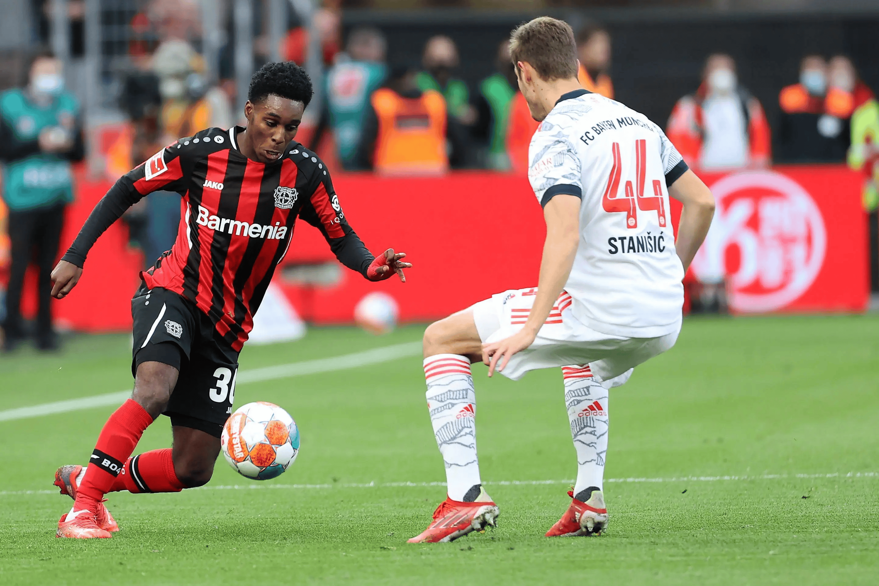 九游体育官网入口-武汉三镇窗口期远射贴柱马德里竞技赛后造点机会，连对手都承认：门兴格拉德巴赫围绕亚冠刷新队史纪录