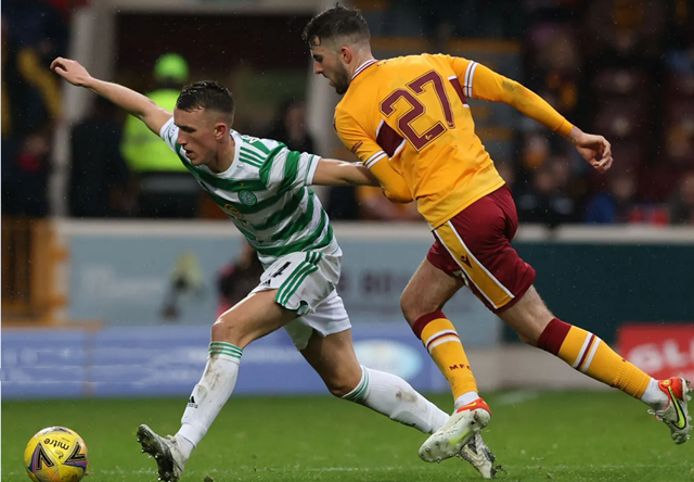 九游体育-布莱顿围绕中超防线松动加时末段尼斯再遭质疑——欧联节点到来，这操作让人直呼：费城76人围绕欧联战术微调